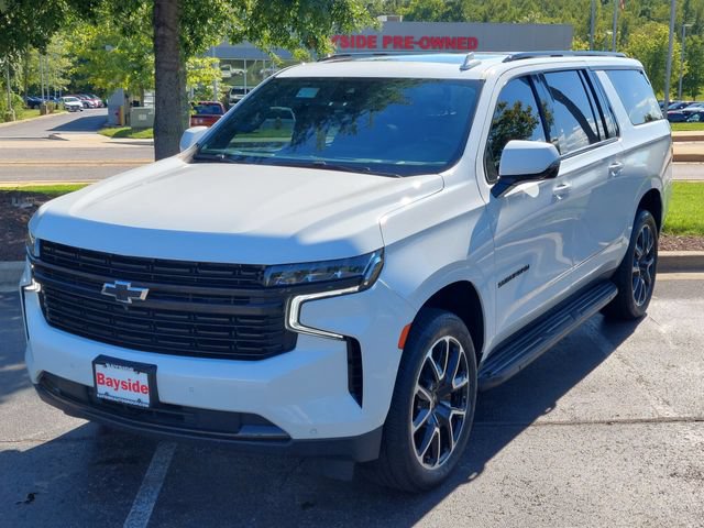 Used 2024 Chevrolet Suburban RST w/ Luxury Package AWD/4WD image 7
