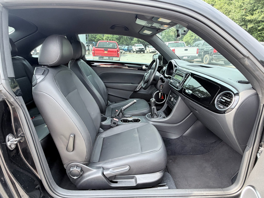 Used 2013 Volkswagen Beetle 2.5 FWD image 19