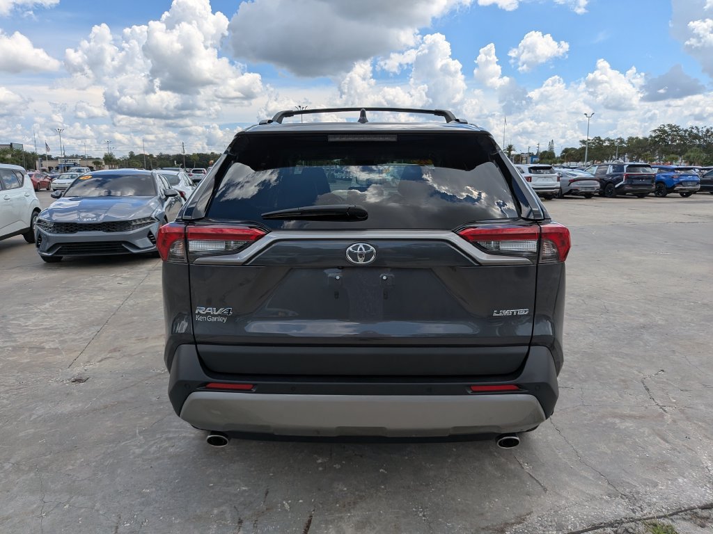 Used 2025 Toyota RAV4 Limited FWD image 7