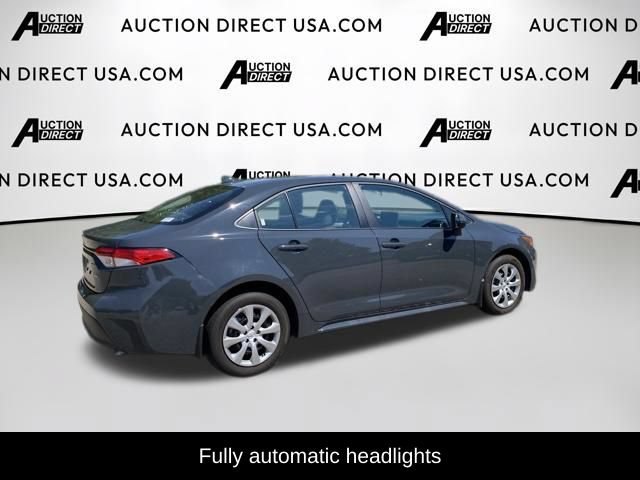 Used 2025 Toyota Corolla LE FWD image 8