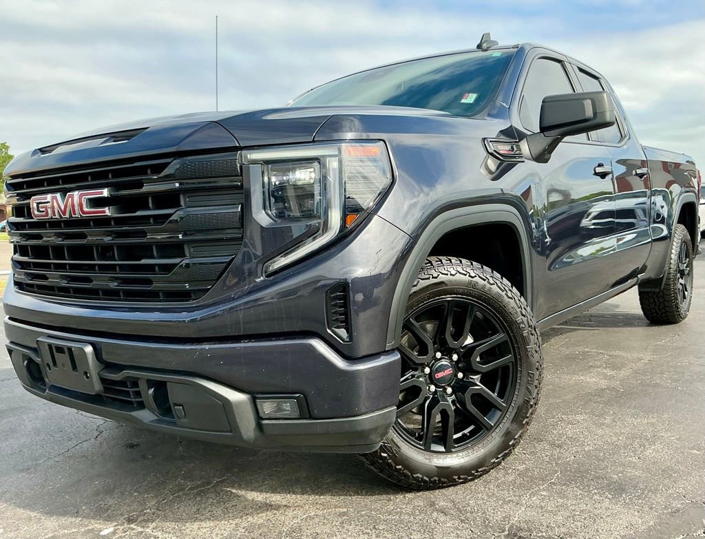 Used 2023 GMC Sierra 1500 Elevation RWD image 3