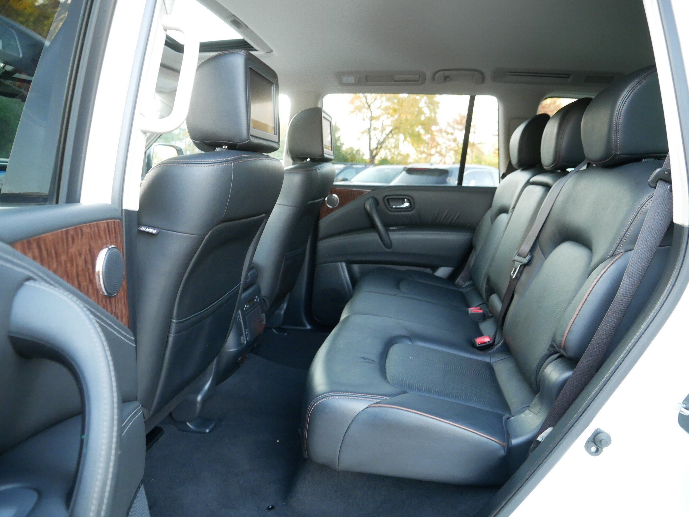 Certified 2018 Nissan Armada Platinum w/ Interior Lighting Package AWD/4WD image 35