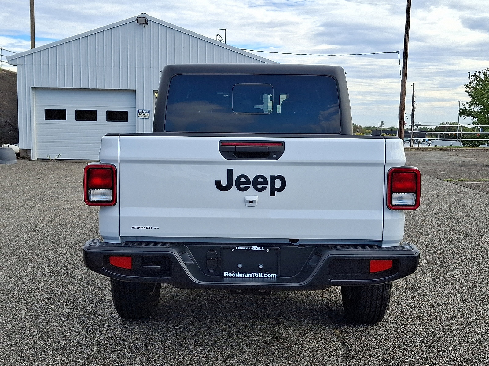 Certified 2024 Jeep Gladiator Sport image 5