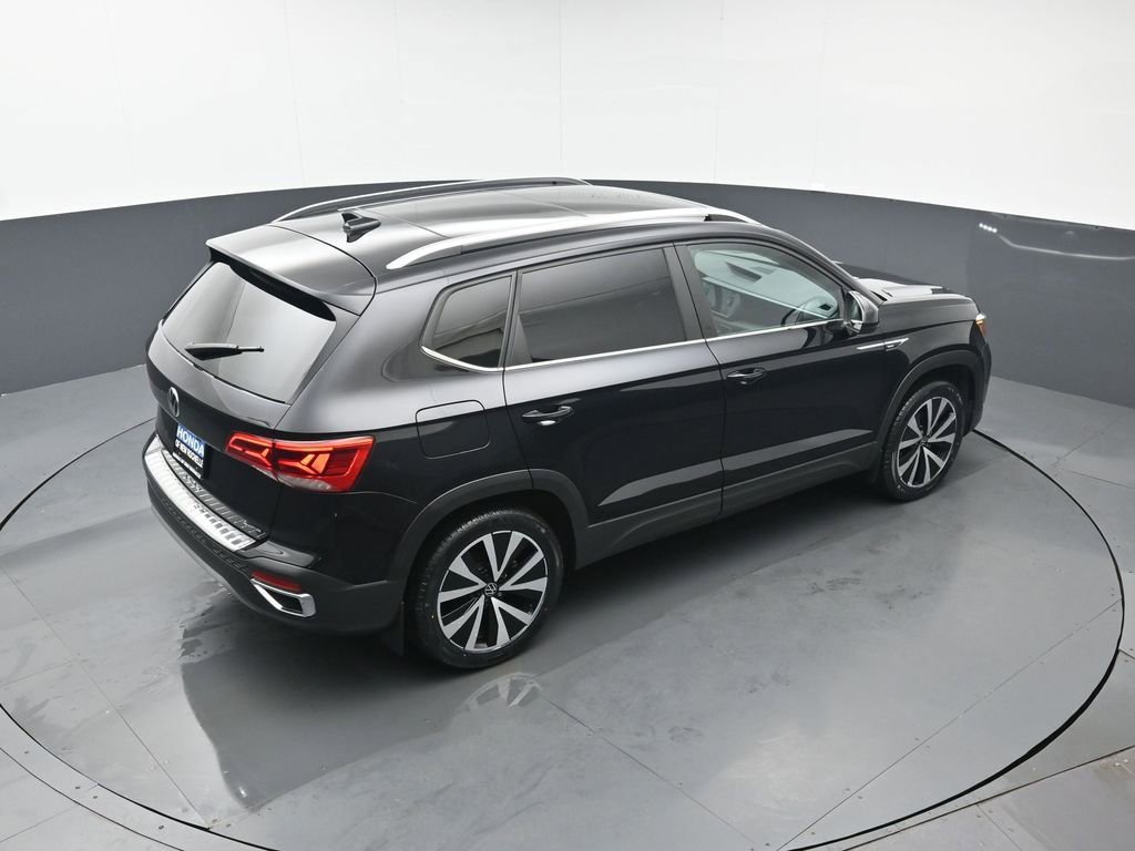Used 2022 Volkswagen Taos SE w/ Panoramic Sunroof Package image 42