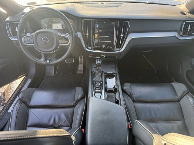 Used 2019 Volvo S60 T6 R-Design image 9