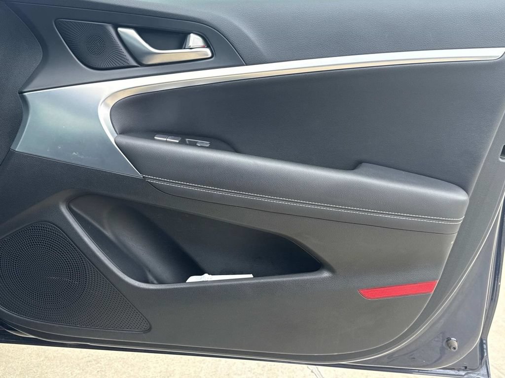 Used 2023 Genesis G70 2.0T RWD image 15