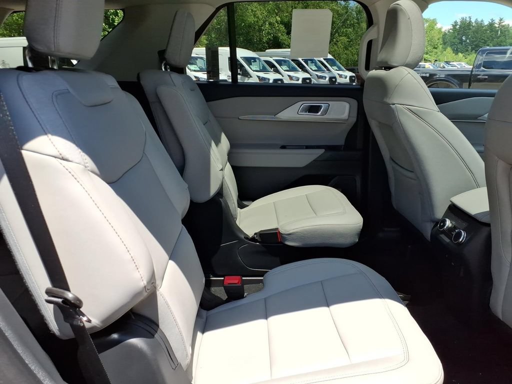 New 2026 Ford Explorer Active w/ Active Comfort Package AWD/4WD image 11