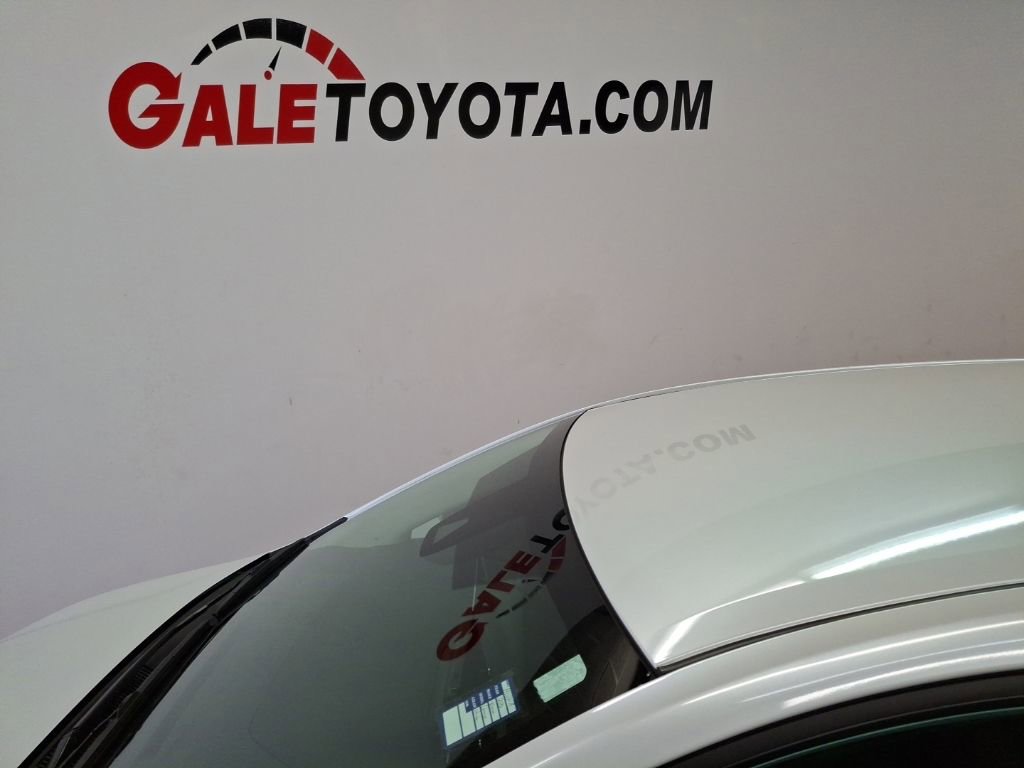 Used 2022 Toyota Corolla LE w/ LE Convenience Package image 8