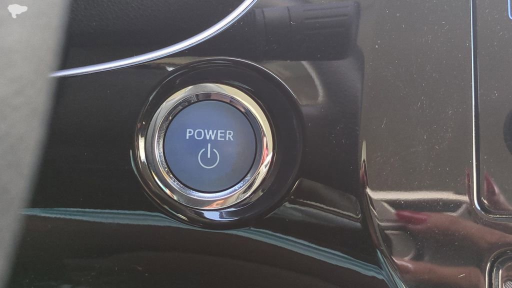 Used 2019 Toyota Prius LE image 33