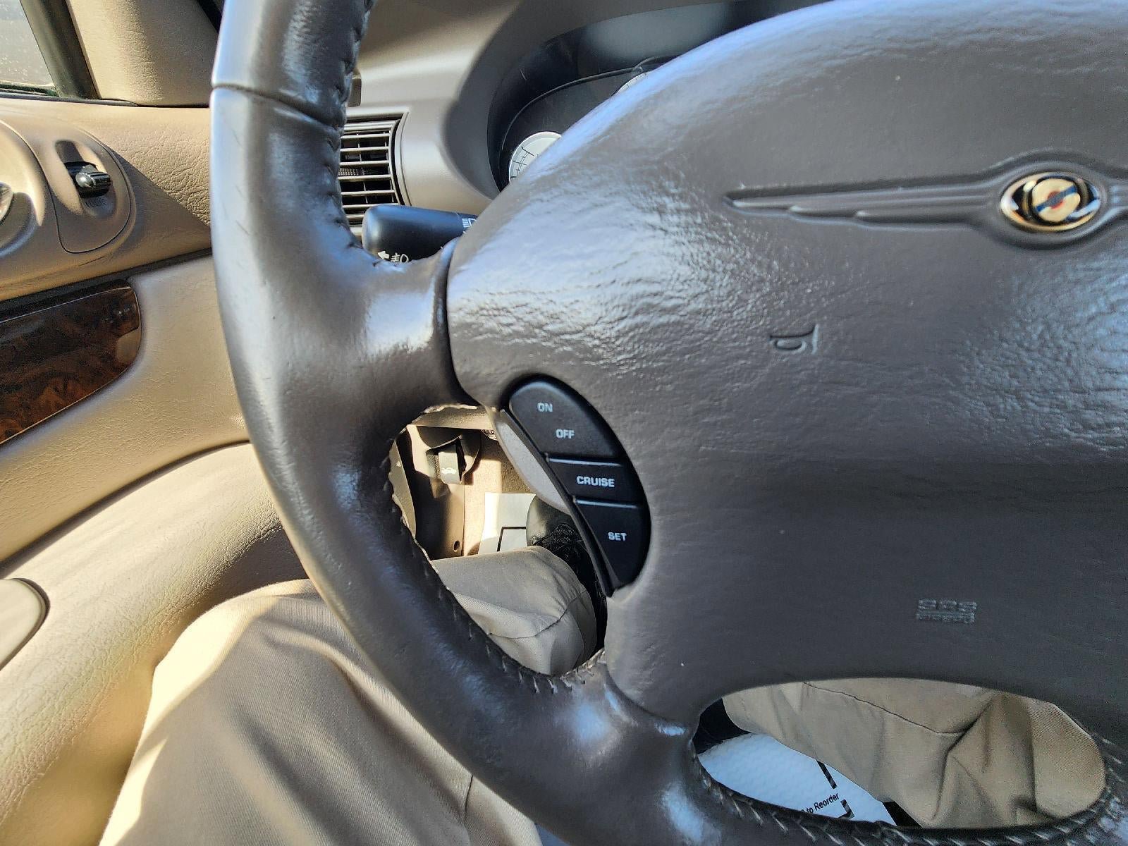 Used 2004 Chrysler Sebring Limited FWD image 13