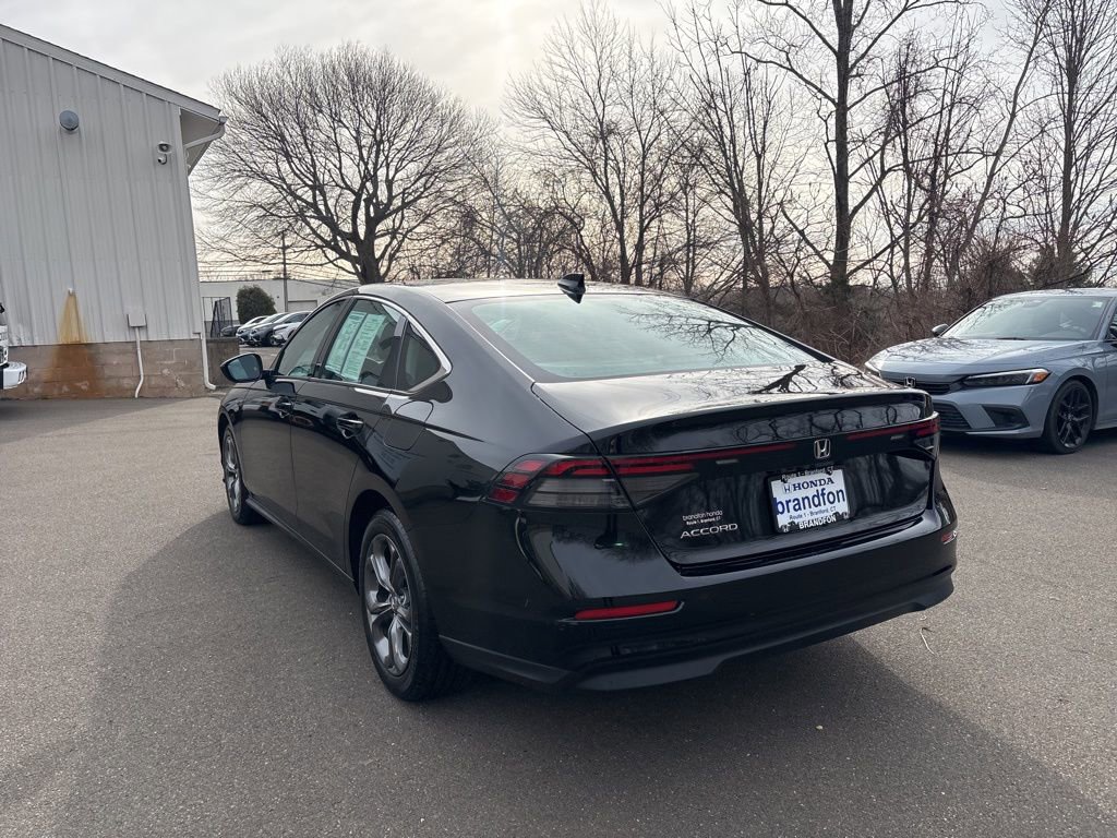 Used 2023 Honda Accord EX image 4