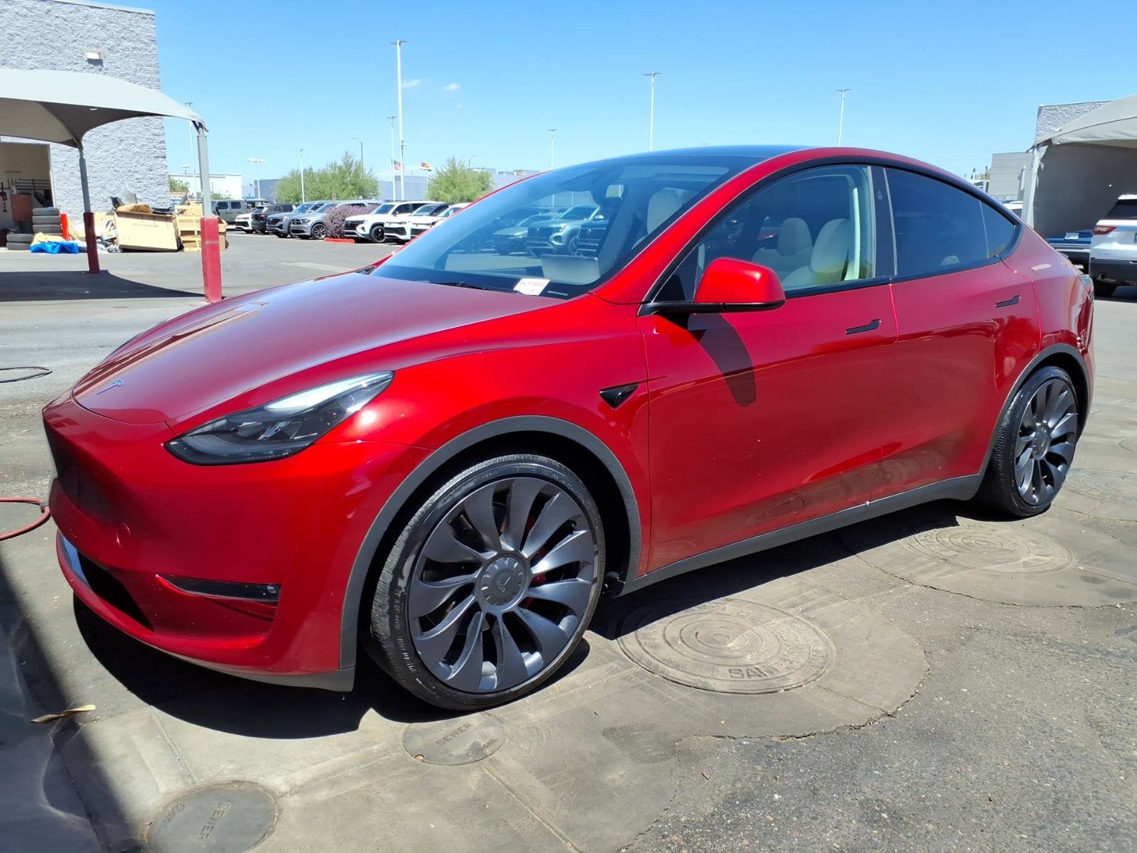 Used 2024 Tesla Model Y Performance AWD/4WD image 1