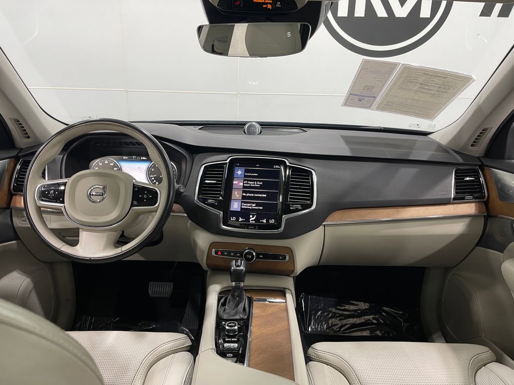 Used 2017 Volvo XC90 T6 Inscription w/ Vision Package image 20