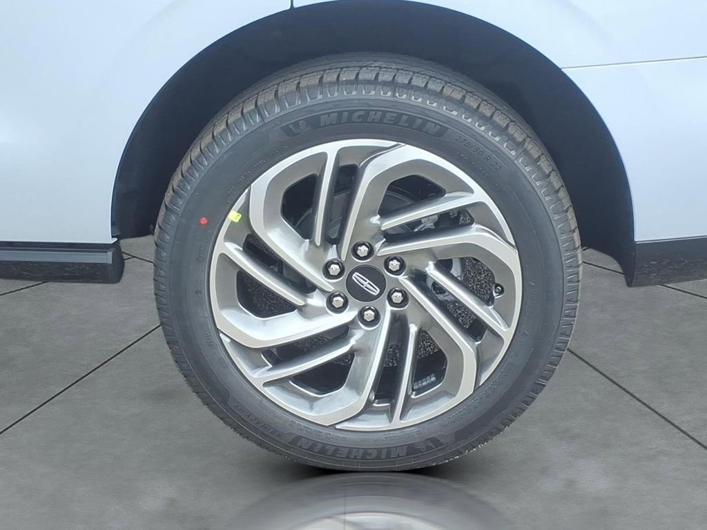 New 2026 Lincoln Navigator Reserve AWD/4WD image 4