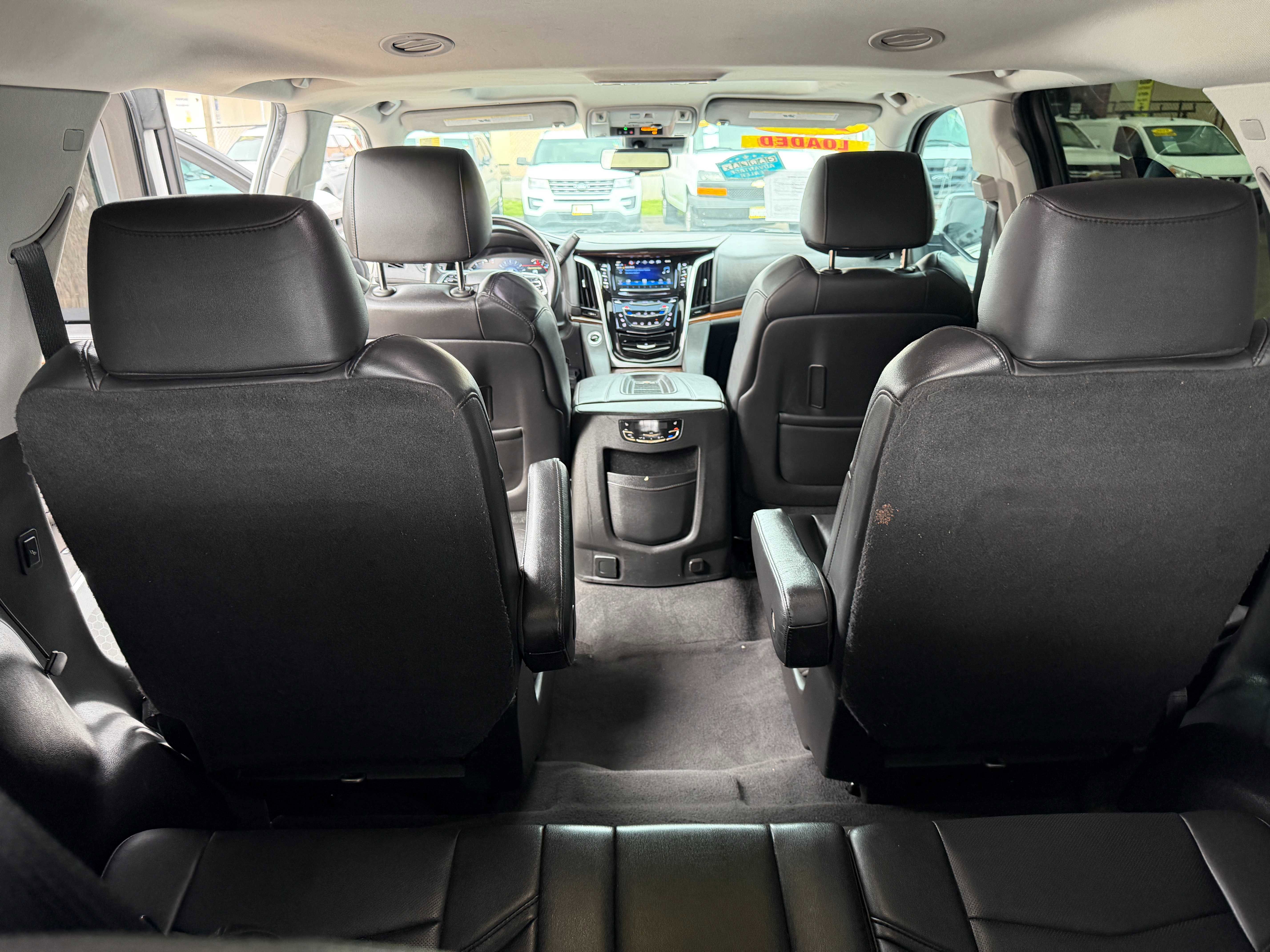 Used 2020 Cadillac Escalade Luxury image 11