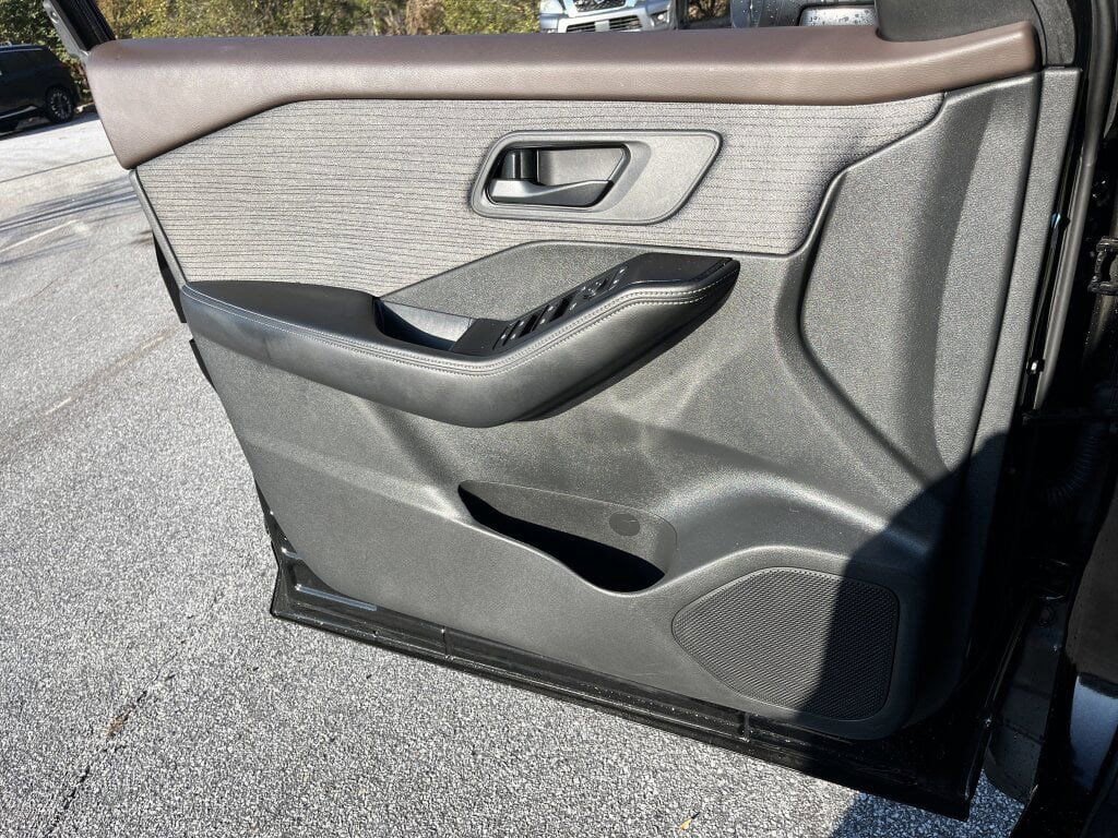 Certified 2022 Nissan Rogue S image 15