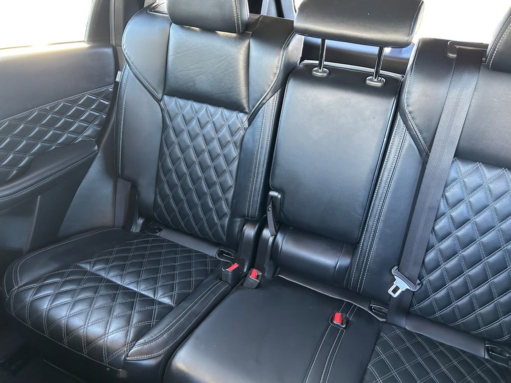 Used 2024 Mitsubishi Outlander SEL image 14