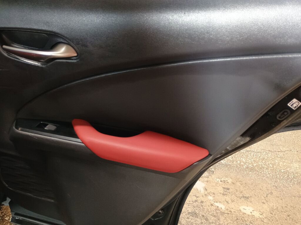 Used 2022 Lexus UX 200 F Sport w/ Accessory Package (Z2) image 26