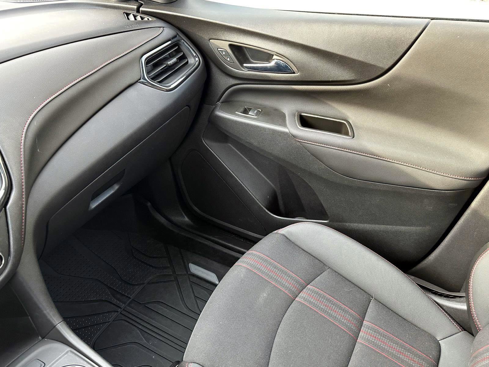 Certified 2023 Chevrolet Equinox RS w/ LPO, Floor Liner Package image 28