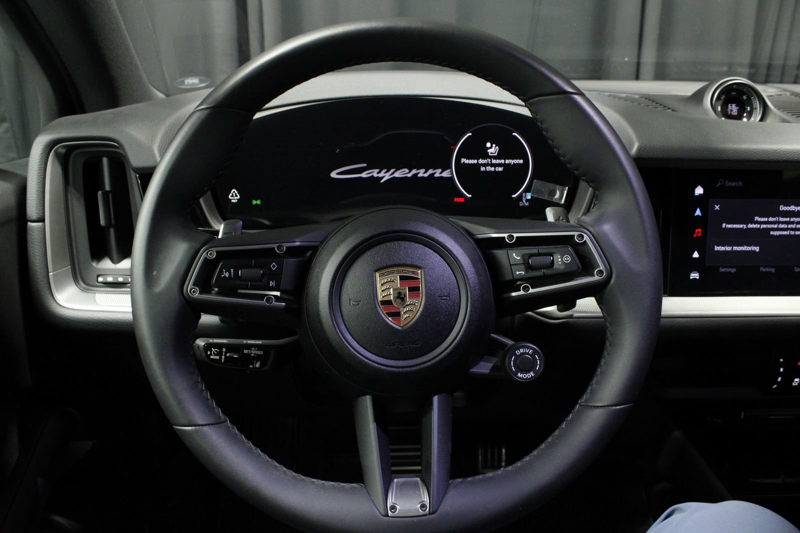 Certified 2025 Porsche Cayenne AWD/4WD image 11