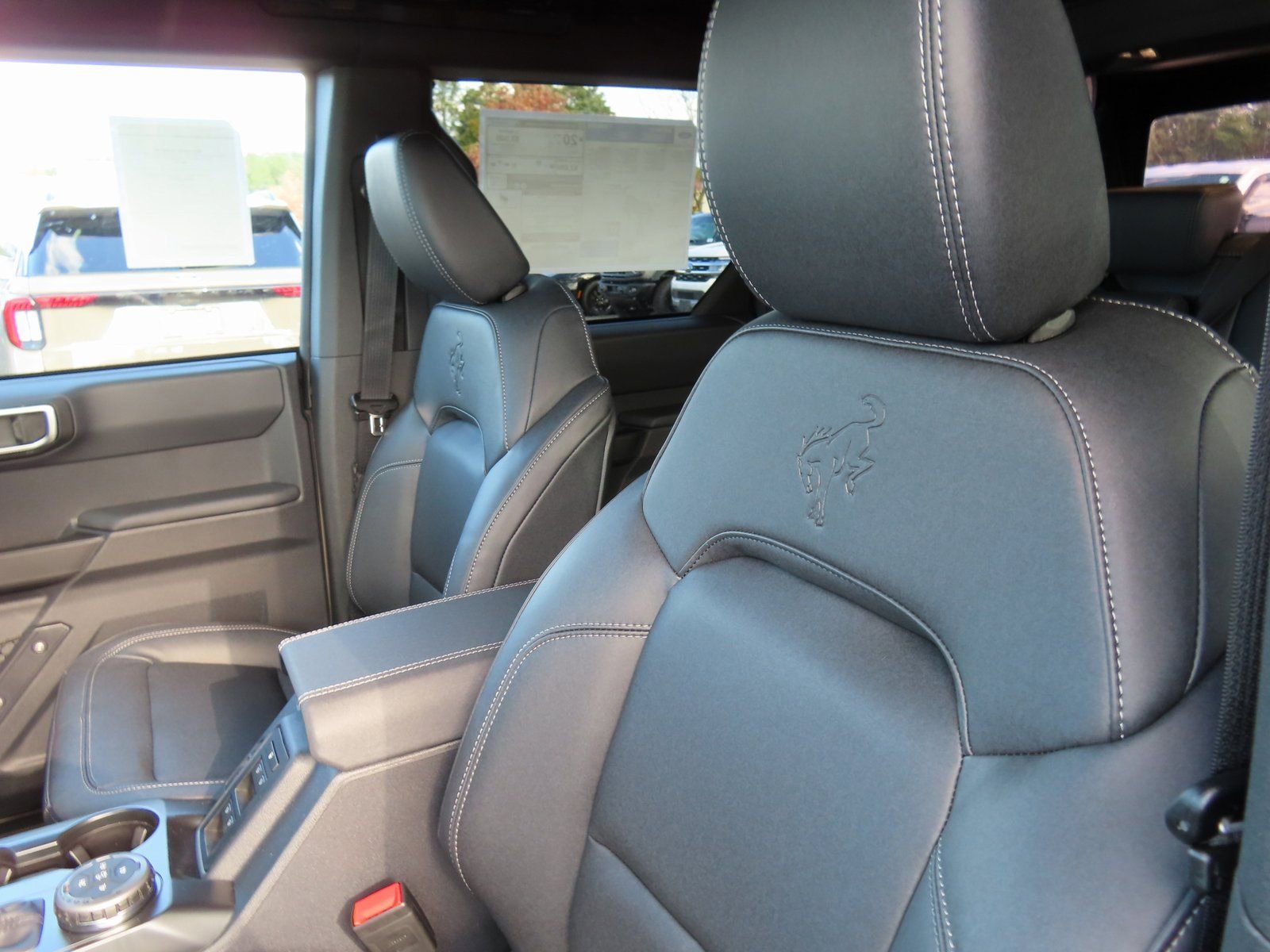 New 2025 Ford Bronco Big Bend w/ Black Diamond Package image 15