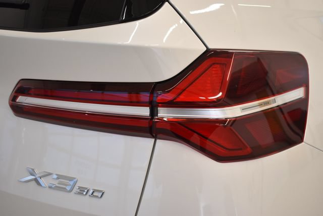 New 2026 BMW X3 xDrive30i w/ Premium Package AWD/4WD image 12