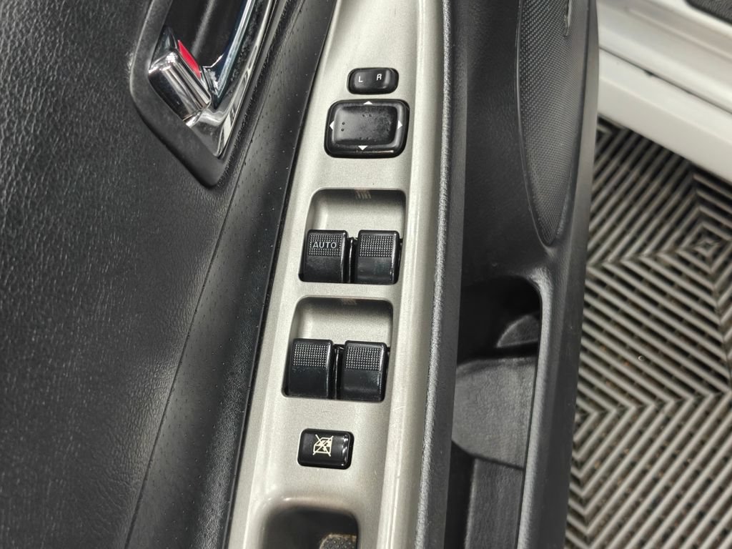 Used 2003 MAZDA MAZDA6 s FWD image 28