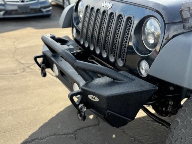 Used 2014 Jeep Wrangler Unlimited Sport w/ Max Tow Package AWD/4WD image 9