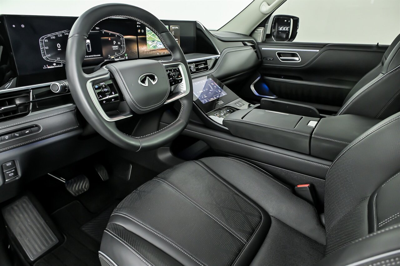Used 2025 INFINITI QX80 Sensory AWD/4WD image 16