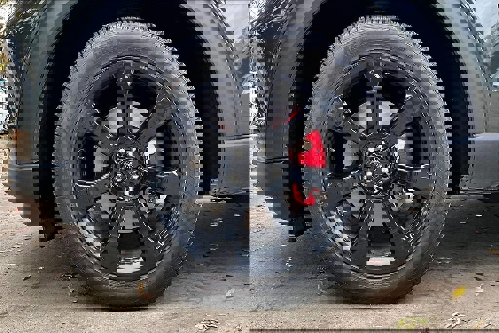 Used 2022 Ford Explorer ST w/ Equipment Group 401A image 8