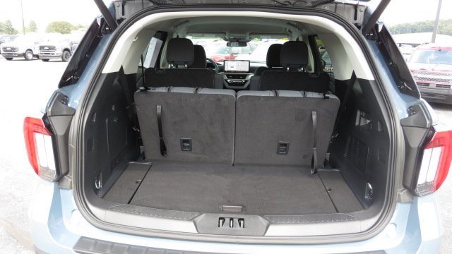 Used 2025 Ford Explorer Active image 29
