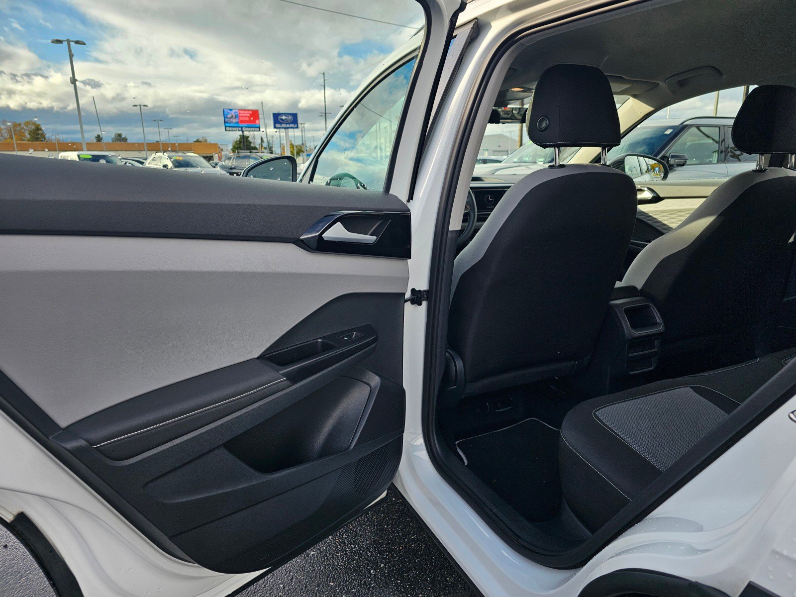 Used 2024 Volkswagen Taos S image 19