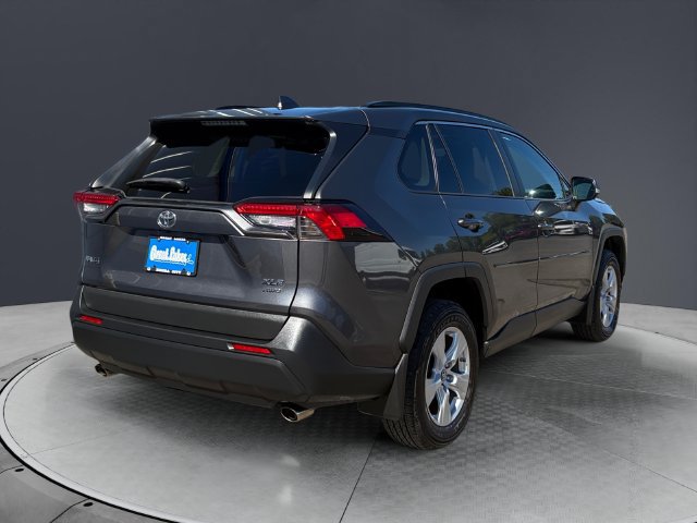 Used 2019 Toyota RAV4 XLE w/ Convenience Package AWD/4WD image 5