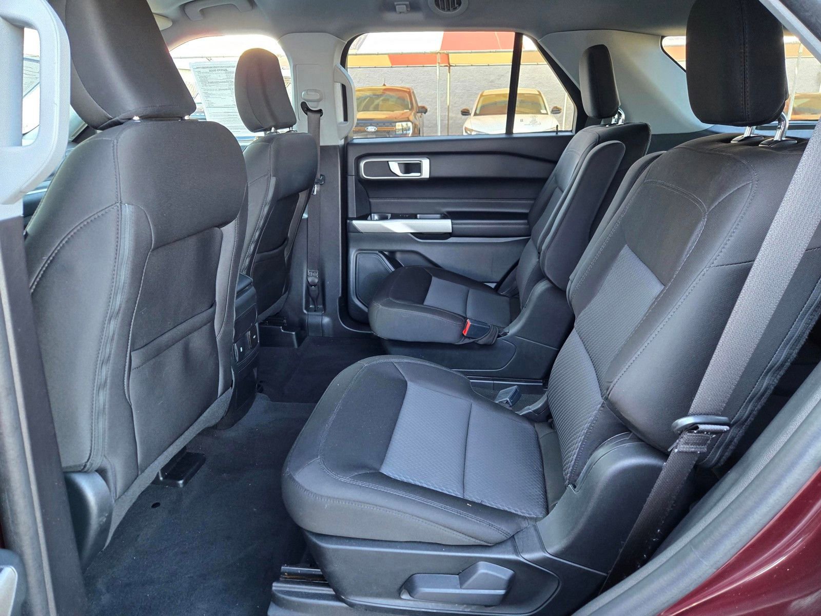 Used 2022 Ford Explorer XLT image 10