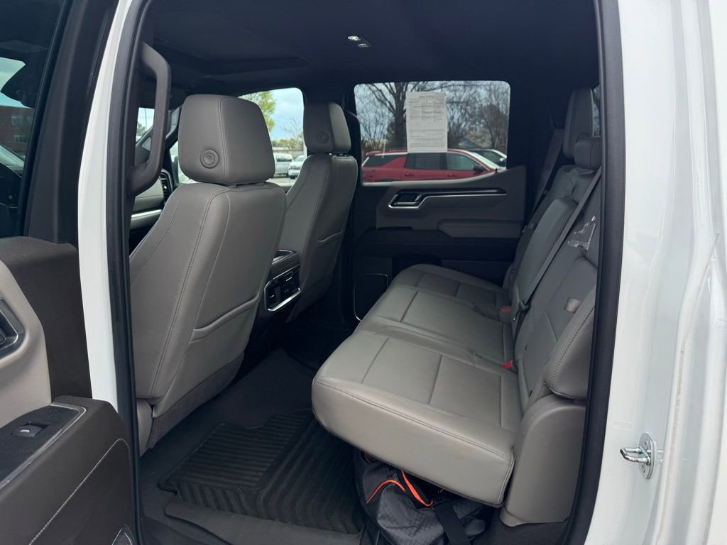 Used 2022 Chevrolet Silverado 1500 LTZ w/ Technology Package image 18