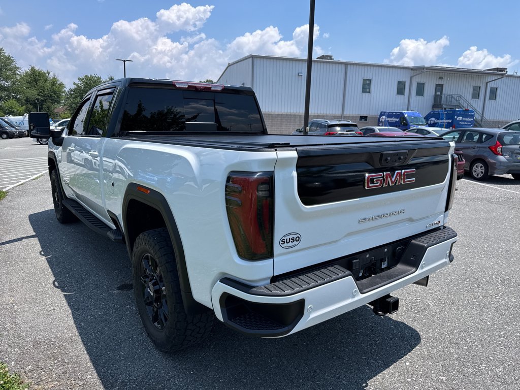 Used 2024 GMC Sierra 3500 AT4 w/ Technology Package AWD/4WD image 16