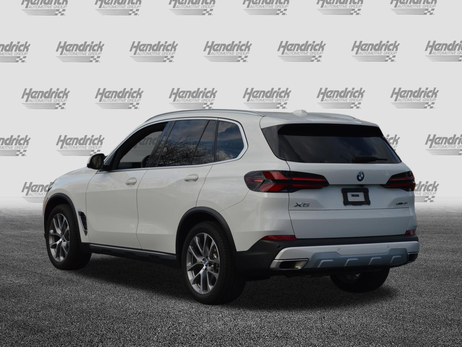 Certified 2024 BMW X5 xDrive40i w/ Premium Package image 9