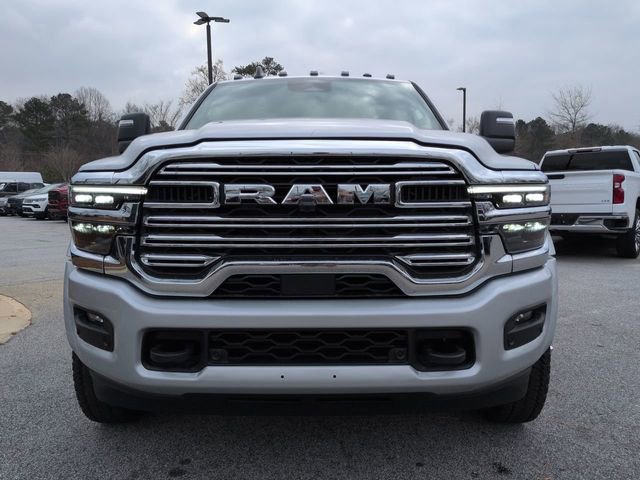 New 2026 RAM 4500 4x4 Crew Cab DRW w/ Laramie Trim Package image 8