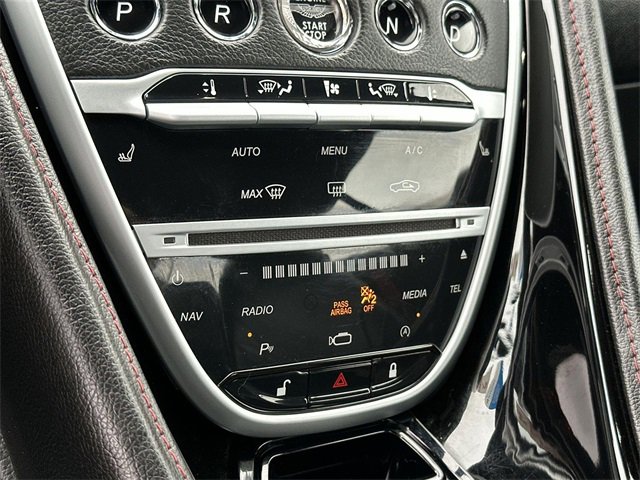 Used 2020 Aston Martin DB11 Coupe image 44