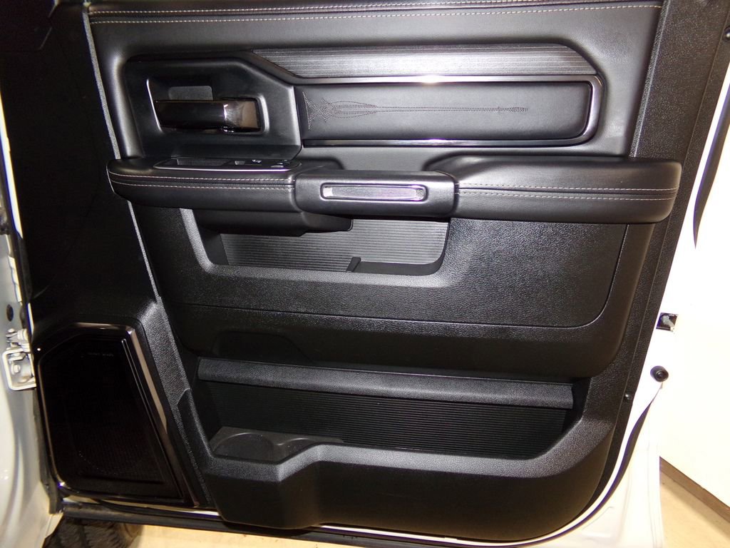 Used 2024 RAM 2500 Limited image 7