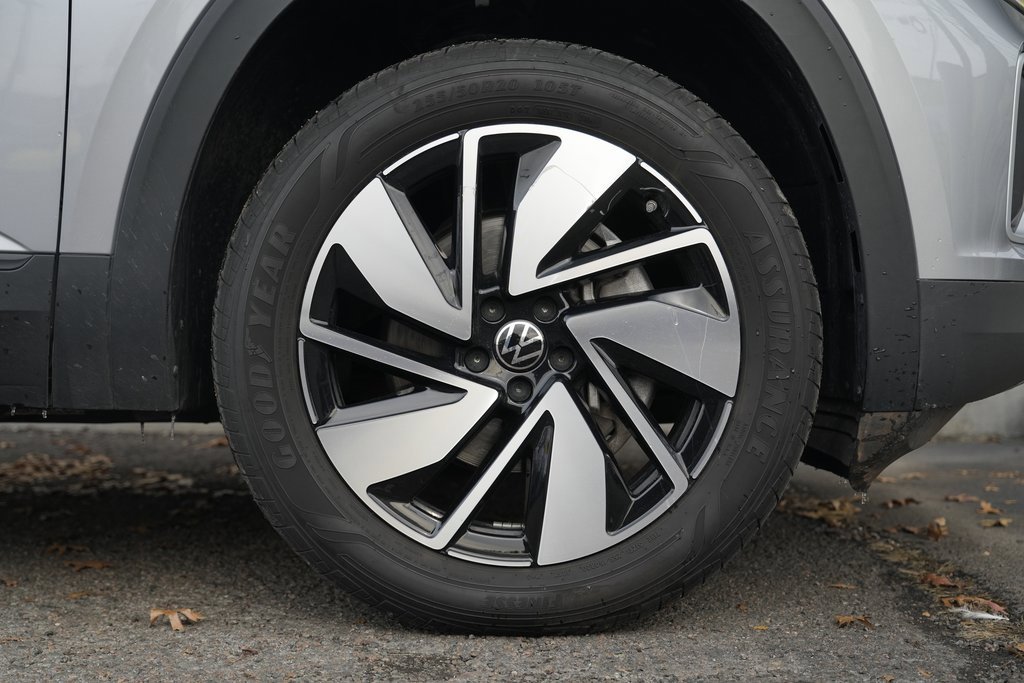 Used 2024 Volkswagen Atlas SE image 12