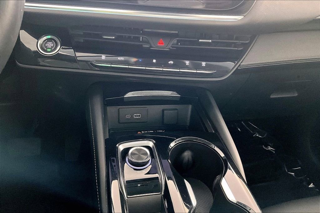 Used 2024 Buick Envision Preferred image 31