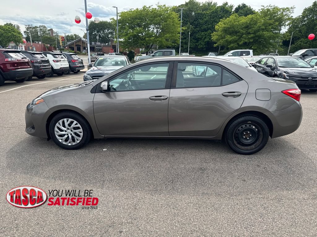 Used 2018 Toyota Corolla LE FWD image 4