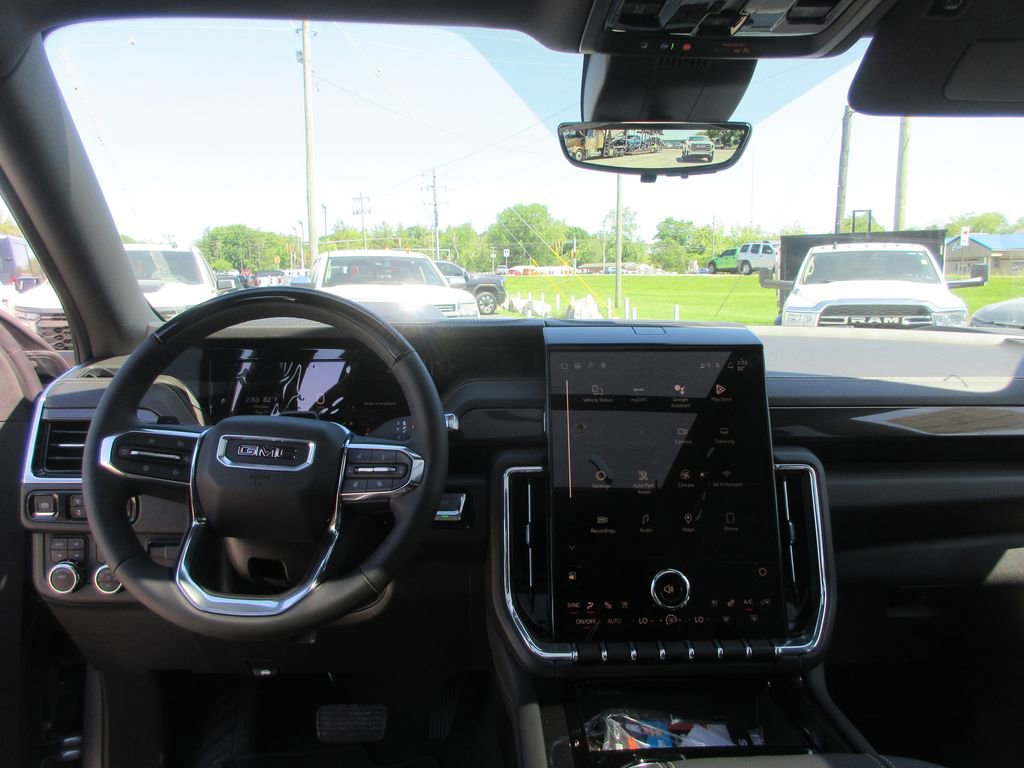 New 2026 GMC Yukon Elevation w/ Elevation Premium Package AWD/4WD image 17