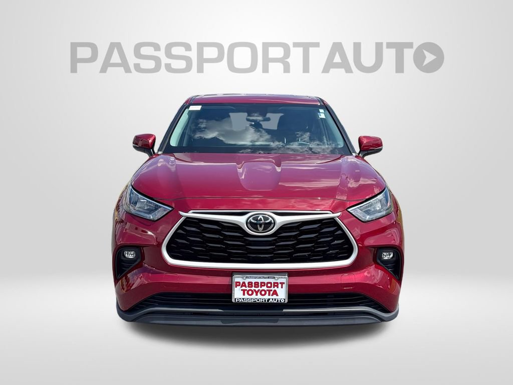 Used 2020 Toyota Highlander LE AWD/4WD image 12