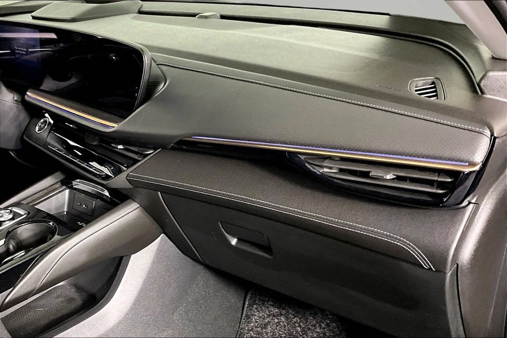 Certified 2024 Buick Envision Avenir AWD/4WD image 25