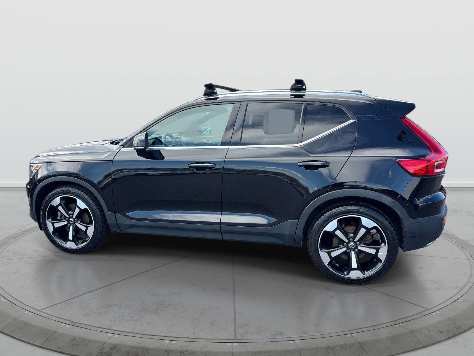 Used 2019 Volvo XC40 T5 Inscription AWD/4WD image 2