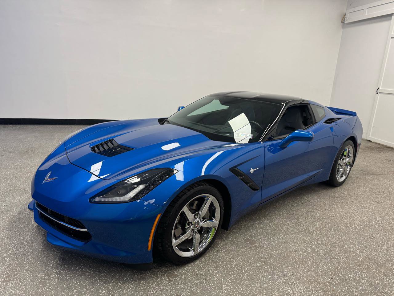 Used 2015 Chevrolet Corvette Stingray Coupe w/ 2LT Preferred Equipment Group image 25