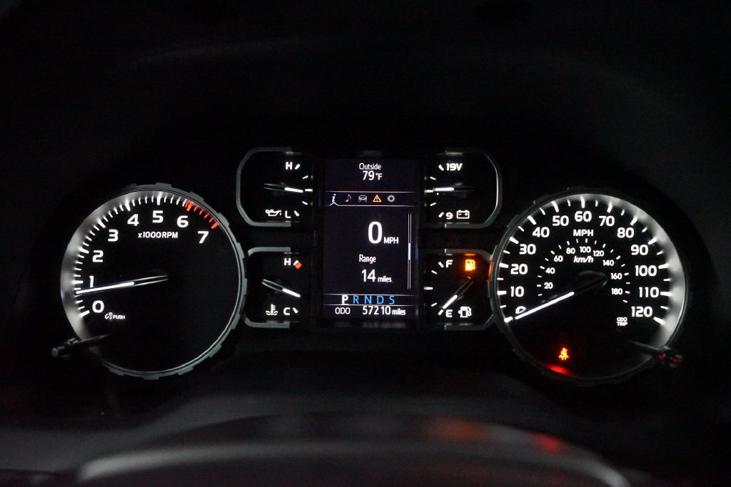 Used 2019 Toyota Tundra SR5 w/ SR5 Upgrade Package RWD image 17