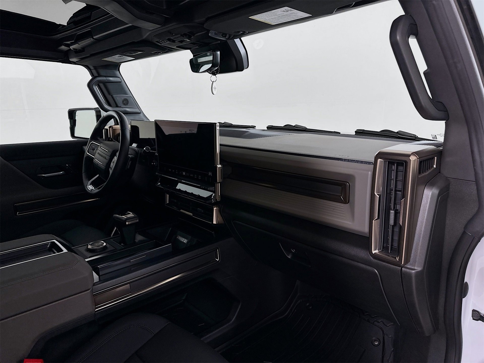 Used 2025 GMC Hummer EV 2X w/ LPO, Sport Package image 31